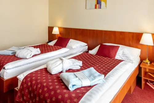 Prestiernie postelí v hoteli Senec