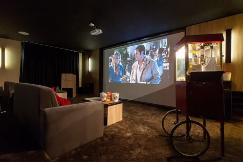Premietanie v súkromnej kinosále MediaTro 