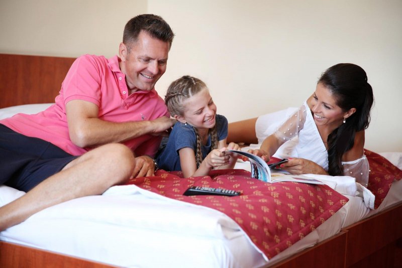 Rodina v hotelovej izbe v hoteli Senec