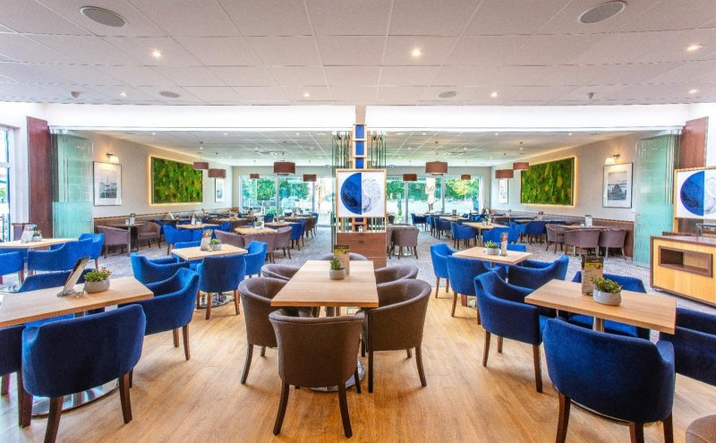 Wine, Coffee & Tea bar v Hoteli Senec - Trinity Hotels.sk 